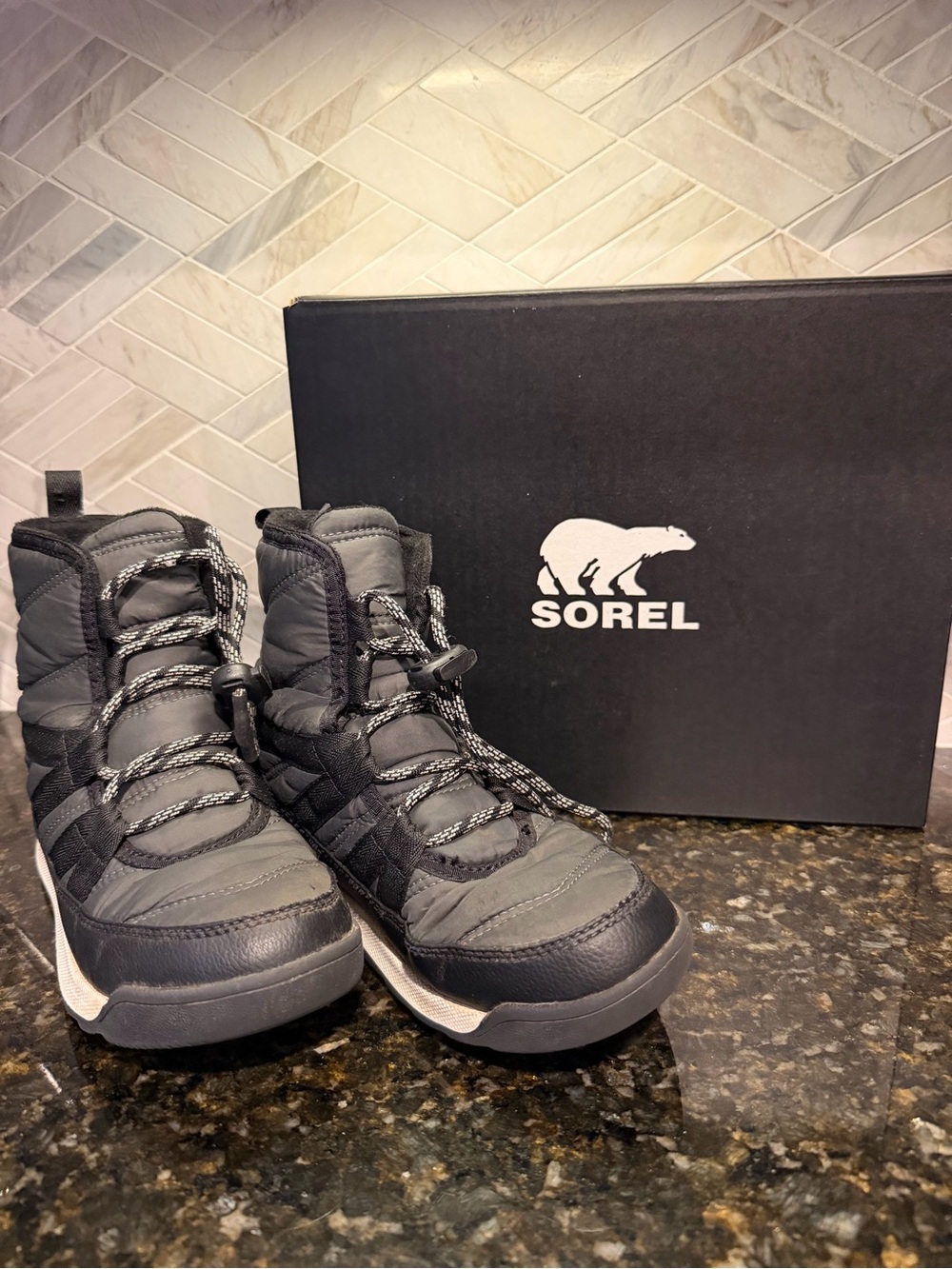 Sorel Whitney II Black Waterproof Winter Boots Youth Size 2